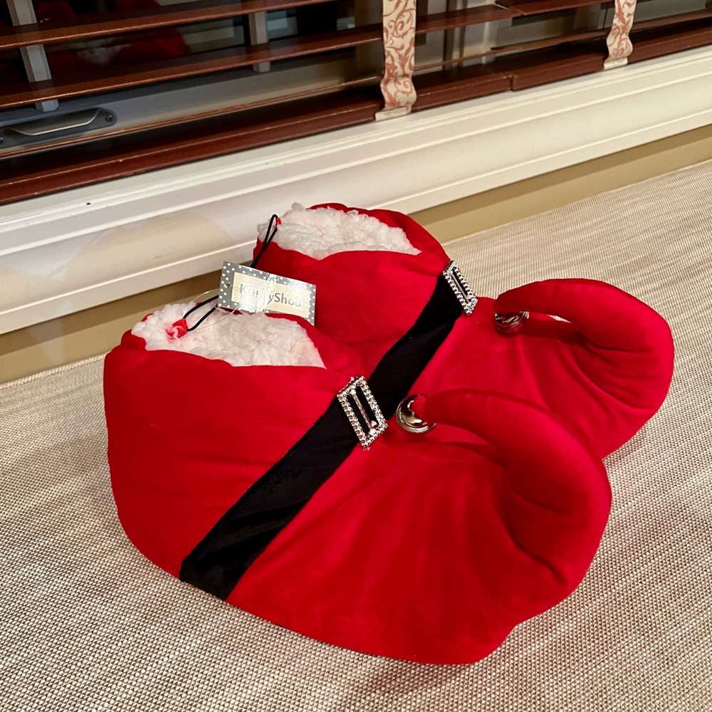 NWT Santa Slippers